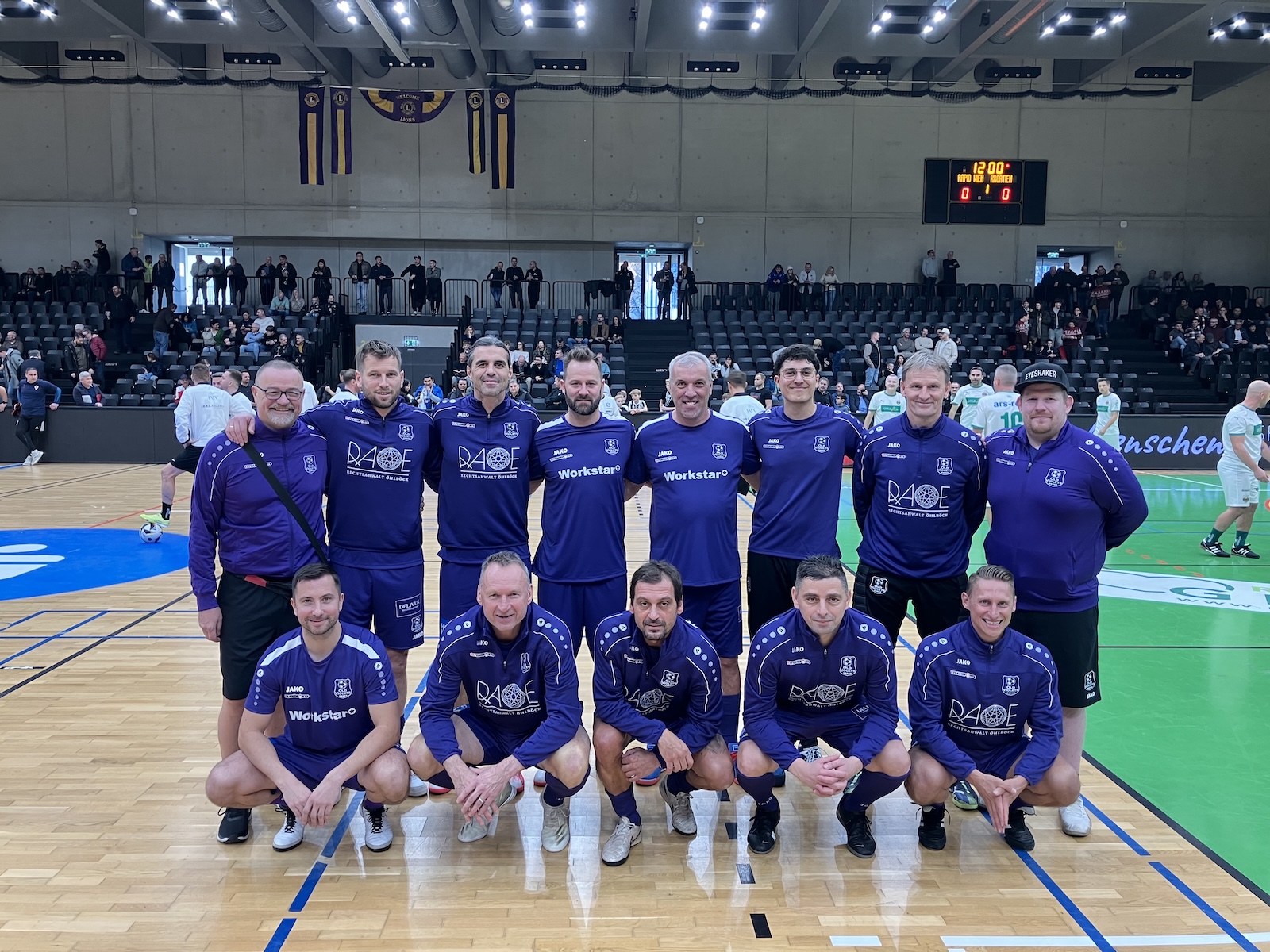 Team Foto - Legenden-Hallenturnier in Graz